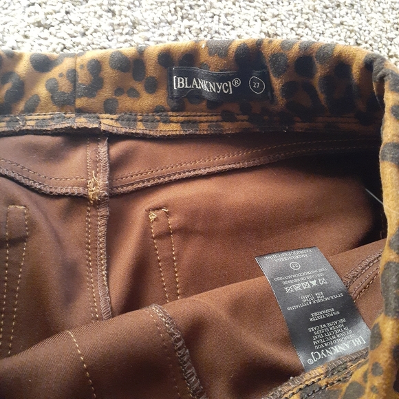 Blank NYC 27 Flare Leopard Soft Suede-like Pull on Pants, New. - Picture 8 of 15